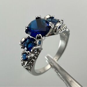 Beautiful Elegant 5 Stone Round Cut Blue Sapphire CZ Silver Plated Ring